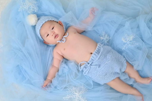 嵊州宝宝侧翻太早的原因